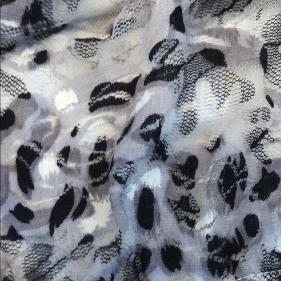 Delia’s Strapless Lace Bralette Bandeau BUNDLE - Picture 3 of 7